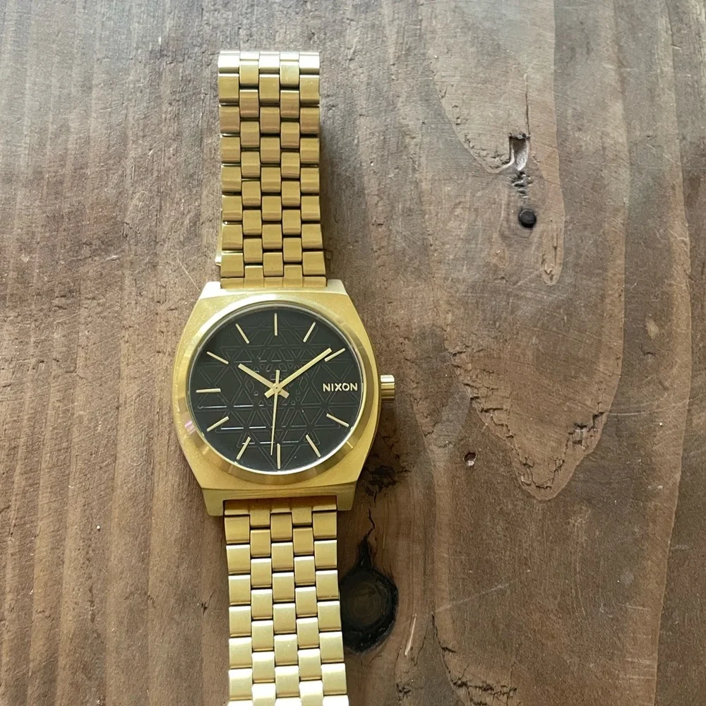 Nixon | Accessories | Mens Gold Nixon Watch | Poshmark display picture 1